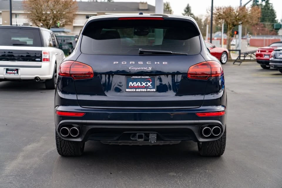 2015 Porsche 958 Cayenne S - Image 10 of 17
