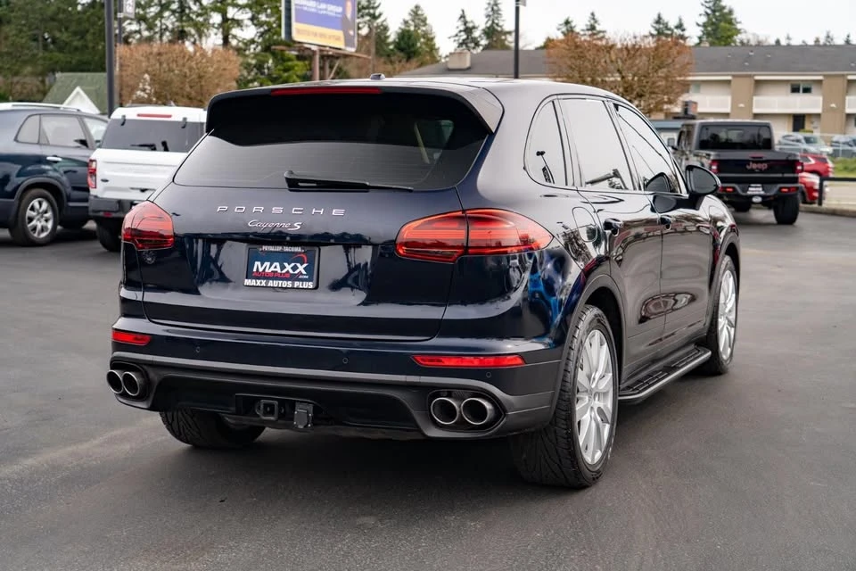 2015 Porsche 958 Cayenne S - Image 9 of 17