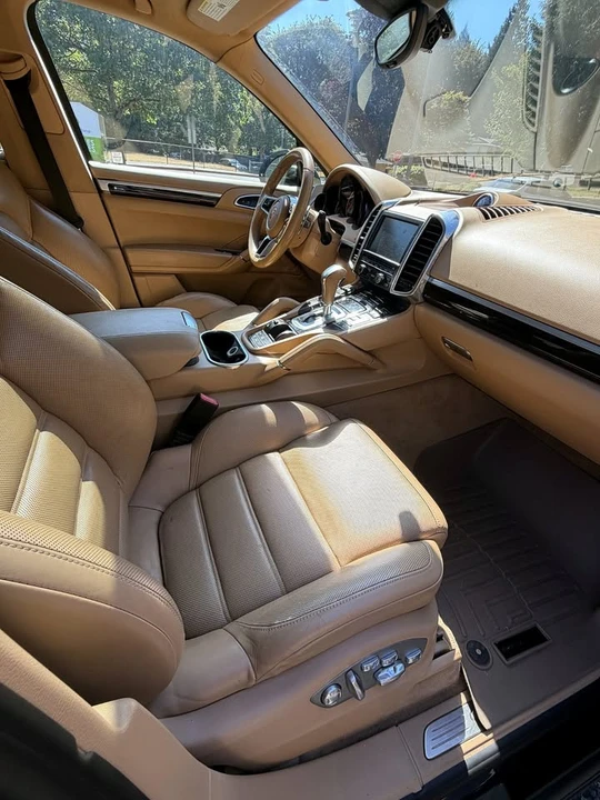 2015 Porsche 958 Cayenne S - Image 15 of 16