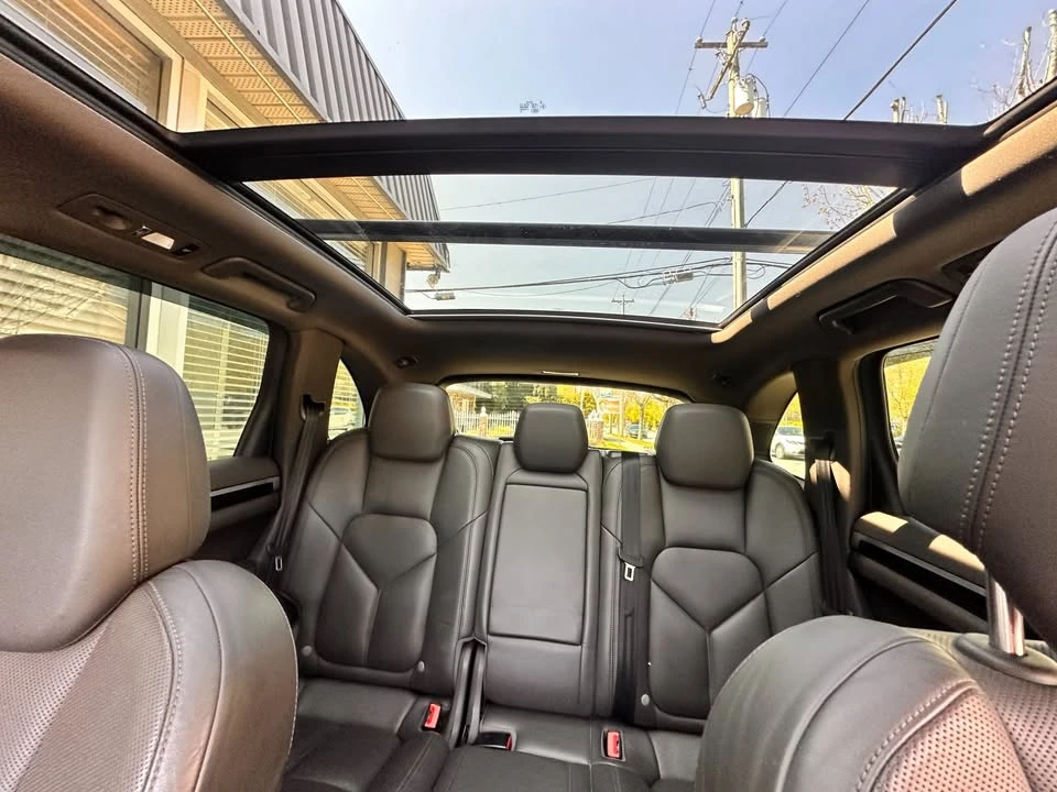 2015 Porsche 958 Cayenne S - Image 9 of 10