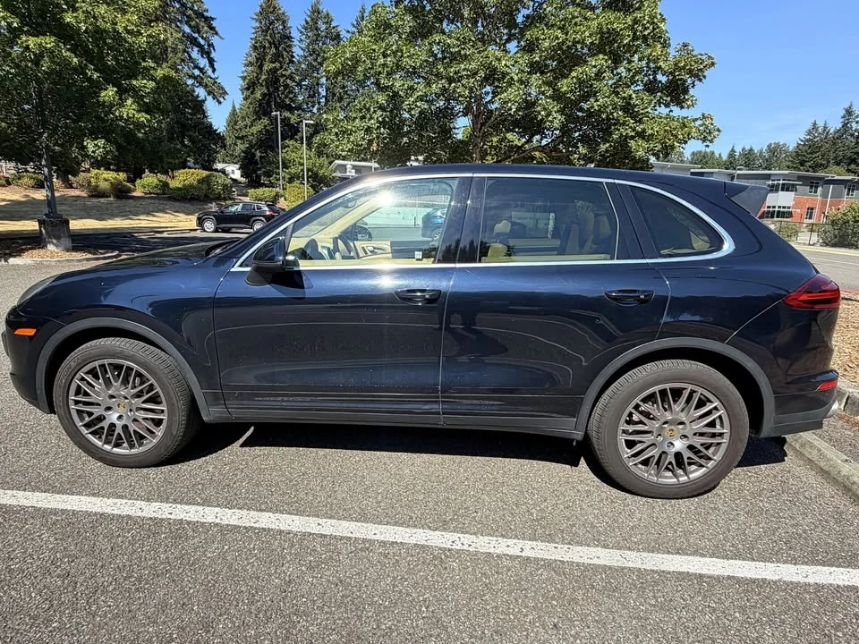 2015 Porsche 958 Cayenne S - Image 3 of 16