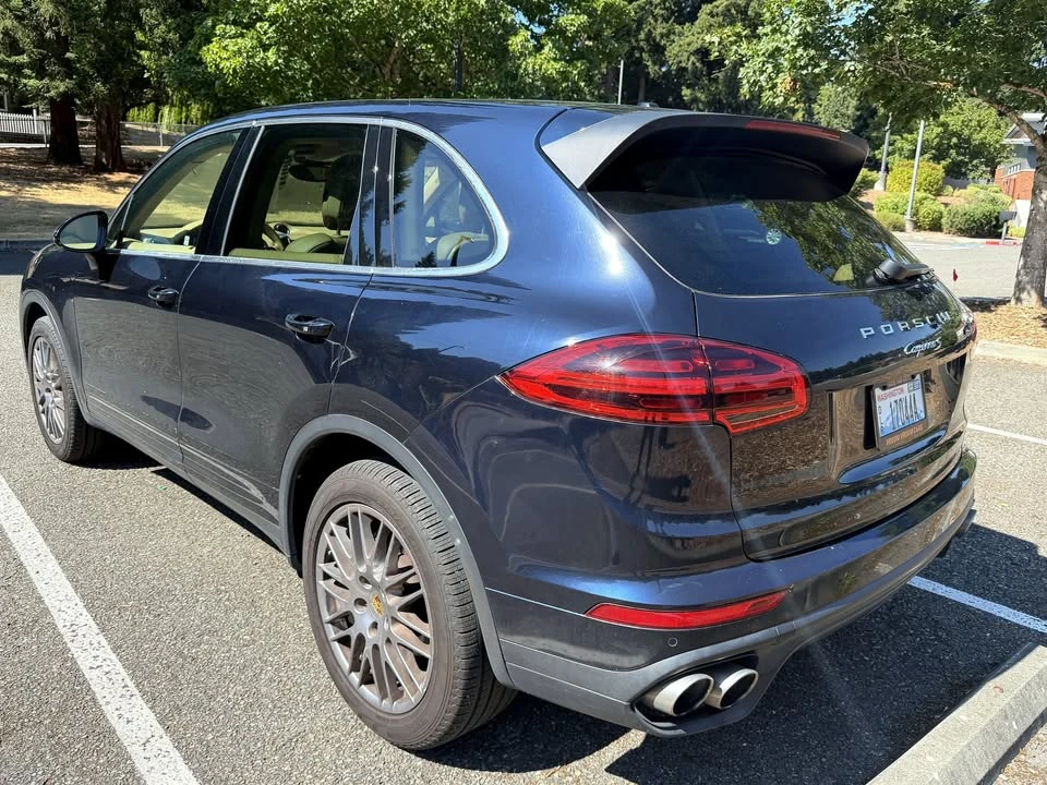 2015 Porsche 958 Cayenne S - Image 4 of 16