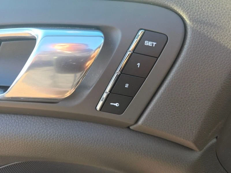 2015 Porsche 958 Cayenne S - Image 11 of 19