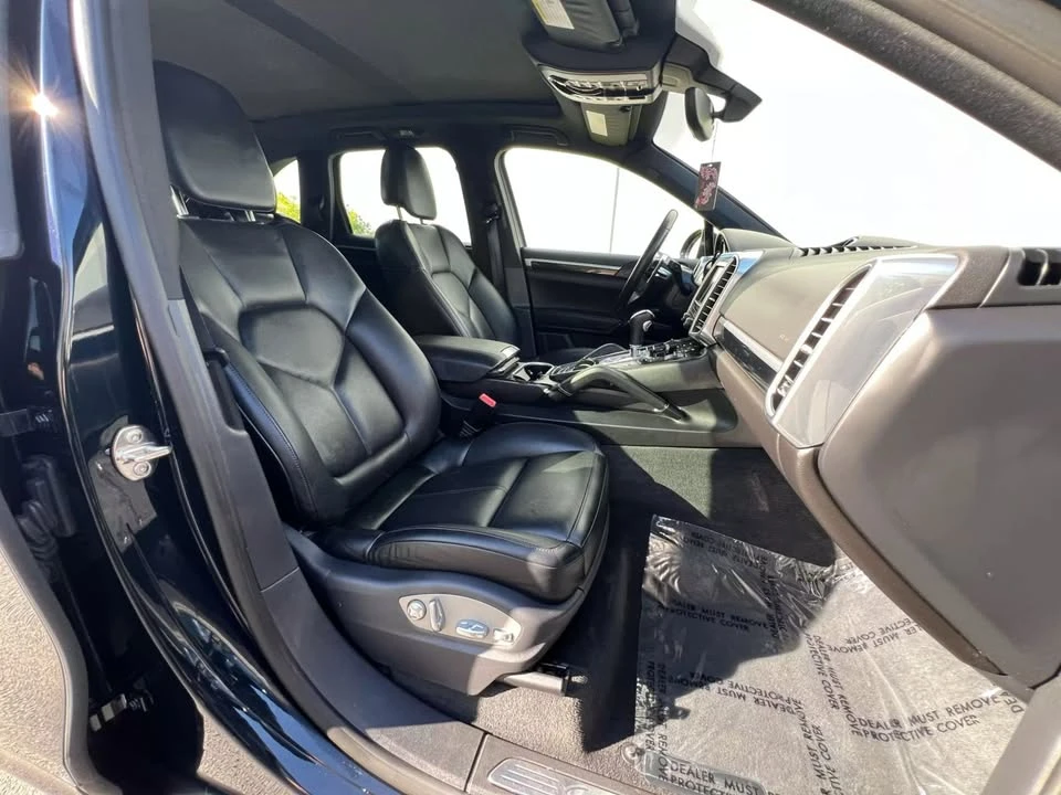 2015 Porsche 958 Cayenne S - Image 16 of 20