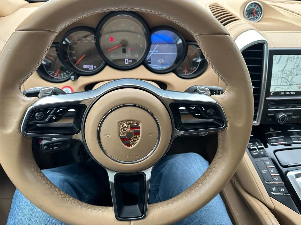 2015 Porsche 958 Cayenne S - Image 13 of 19