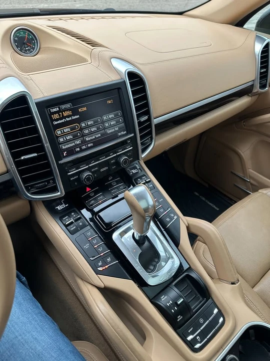 2015 Porsche 958 Cayenne S - Image 17 of 19