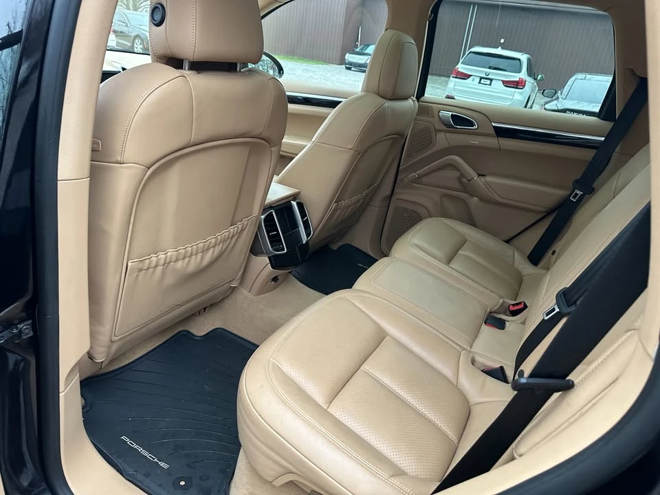 2015 Porsche 958 Cayenne S - Image 9 of 19