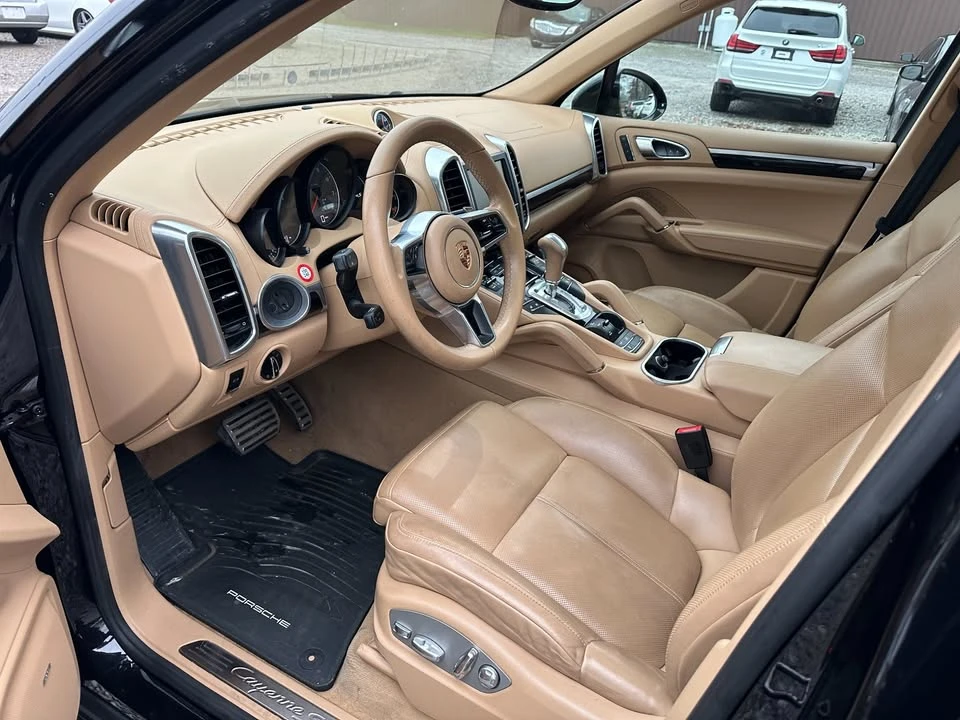 2015 Porsche 958 Cayenne S - Image 8 of 19