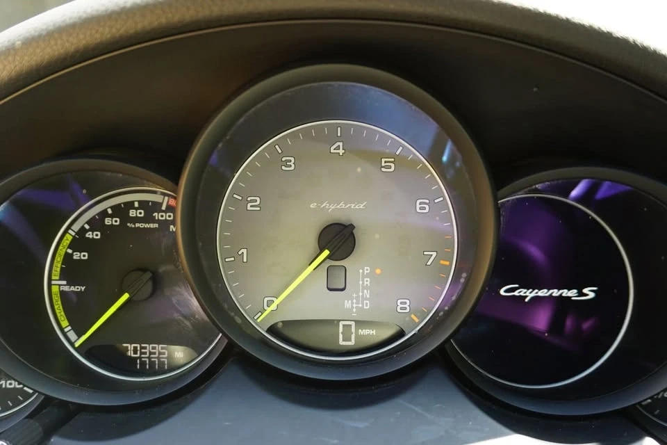 2015 Porsche 958 Cayenne - Image 11 of 16