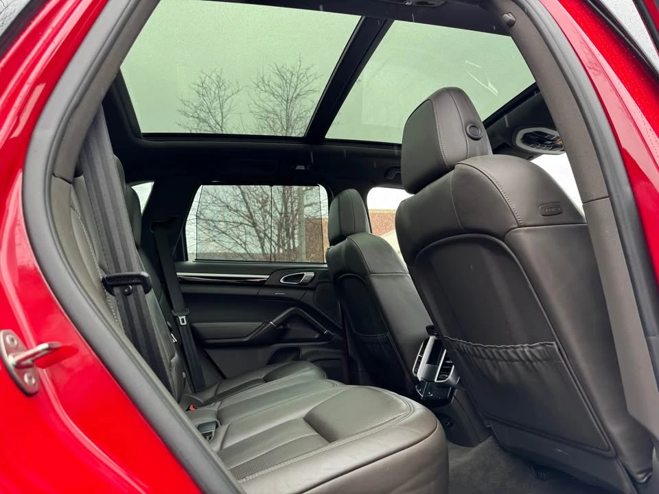 2015 Porsche 958 Cayenne S - Image 12 of 15