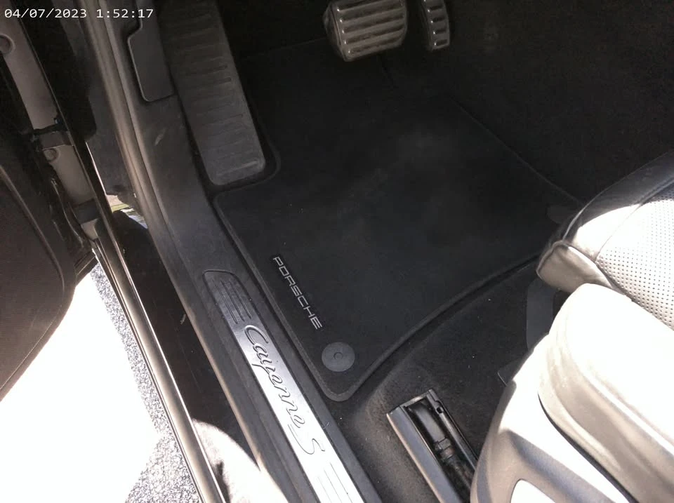2015 Porsche 958 Cayenne S - Image 16 of 19