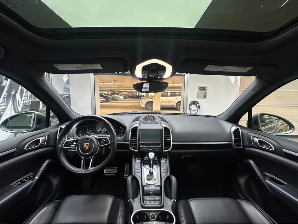 2015 Porsche 958 Cayenne - Image 2 of 7