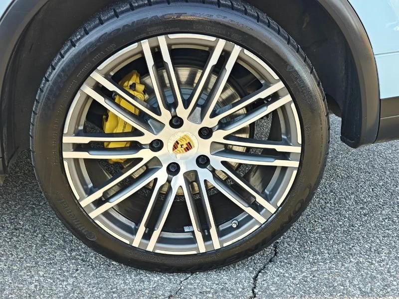 2015 Porsche 958 Cayenne Turbo - Image 9 of 19