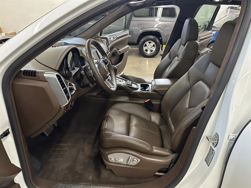 2015 Porsche 958 Cayenne Turbo - Image 11 of 20