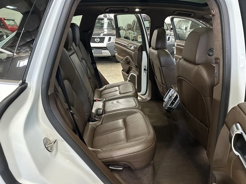 2015 Porsche 958 Cayenne Turbo - Image 13 of 20