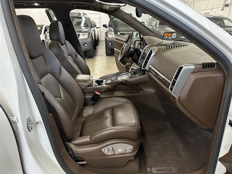 2015 Porsche 958 Cayenne Turbo - Image 14 of 20