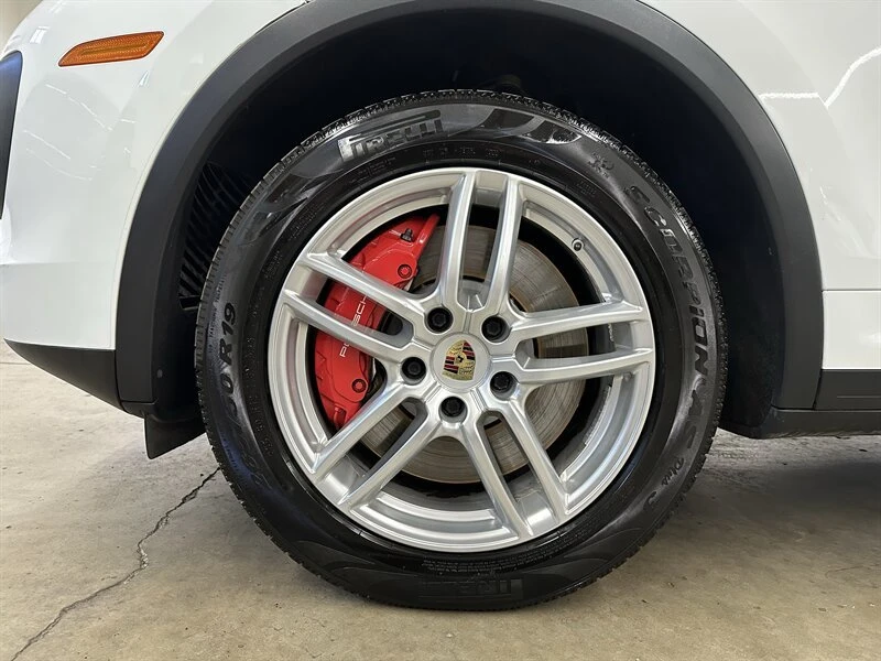 2015 Porsche 958 Cayenne Turbo - Image 9 of 20