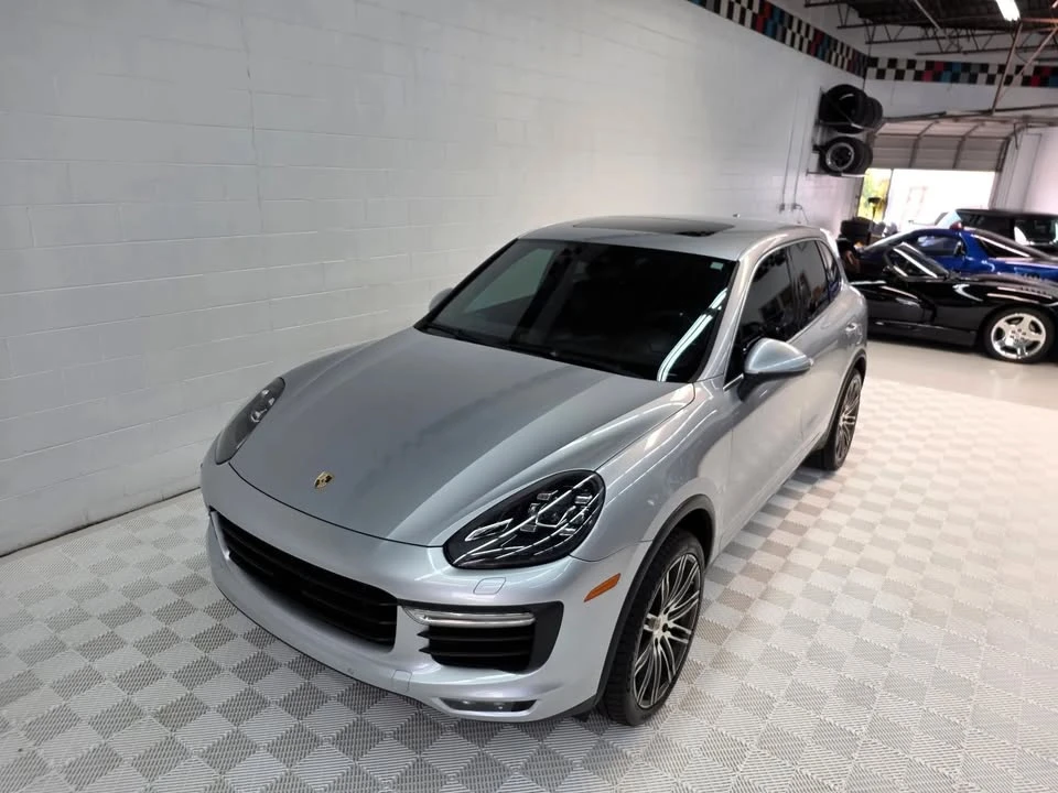 2015 Porsche 958 Cayenne Turbo - Image 3 of 15