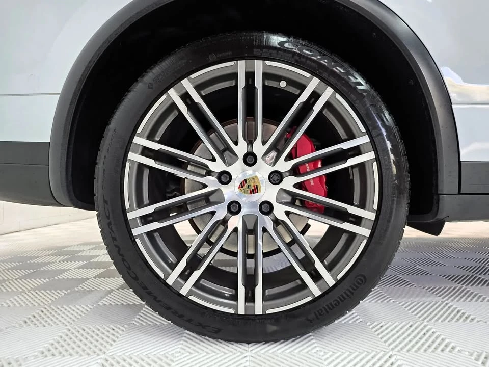 2015 Porsche 958 Cayenne Turbo - Image 14 of 15