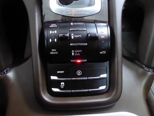 2015 Porsche 958 Cayenne Turbo - Image 16 of 20