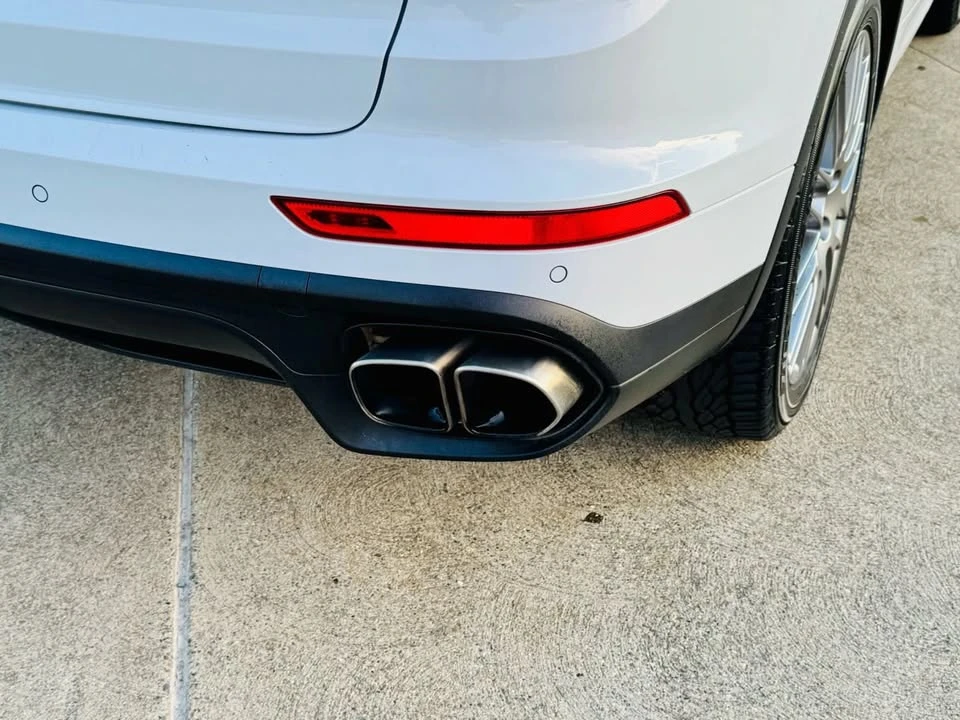 2015 Porsche 958 Cayenne Turbo - Image 10 of 16