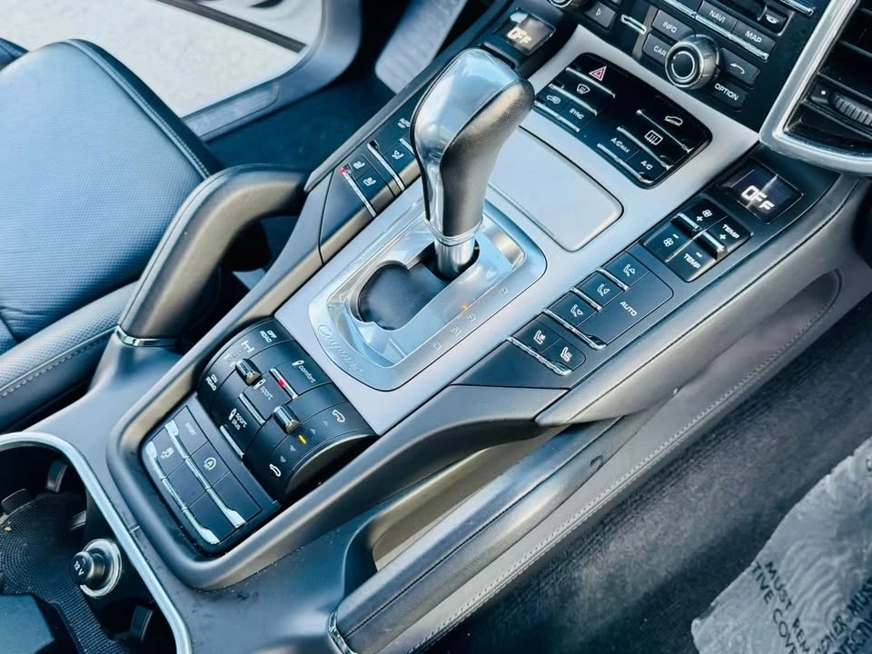 2015 Porsche 958 Cayenne Turbo - Image 17 of 19
