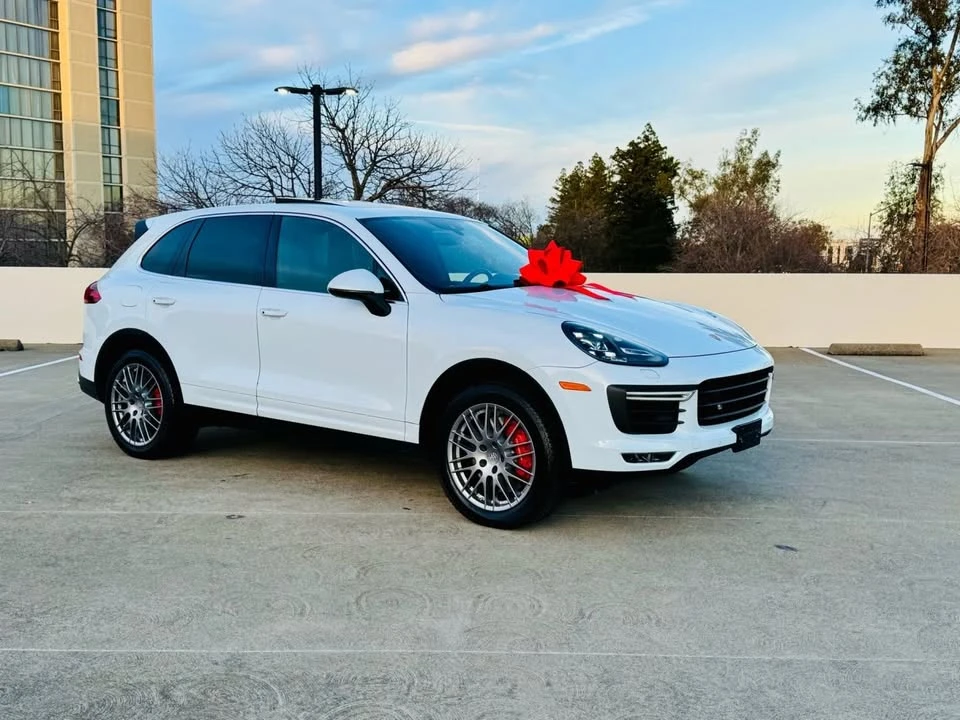 2015 Porsche 958 Cayenne Turbo - Image 2 of 19