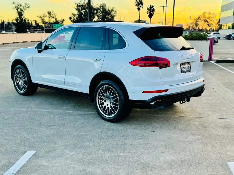 2015 Porsche 958 Cayenne Turbo - Image 7 of 20