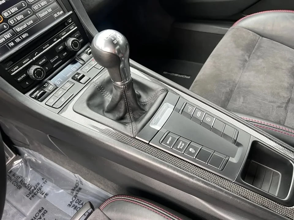 2015 Porsche 981 Cayman - Image 16 of 20