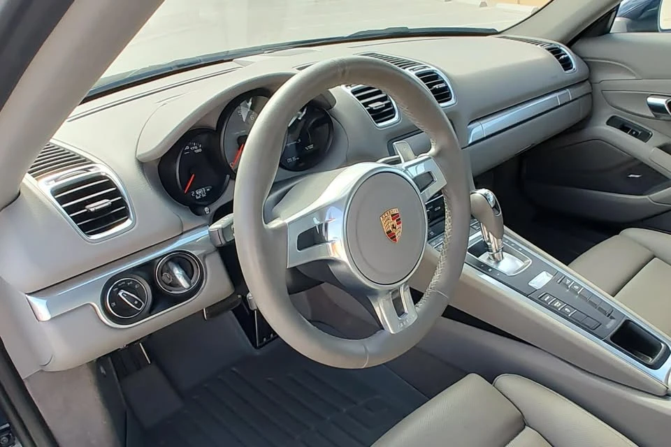 2015 Porsche 981 Cayman - Image 8 of 9