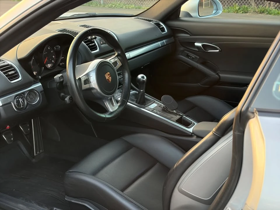 2015 Porsche 981 Cayman - Image 8 of 18