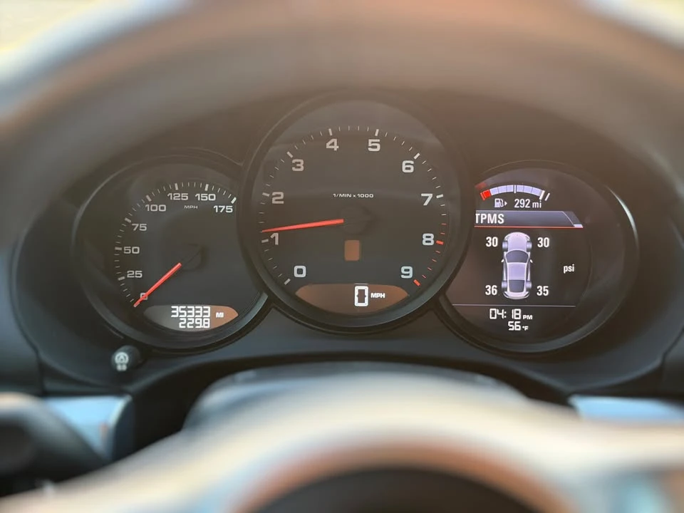 2015 Porsche 981 Cayman - Image 10 of 18