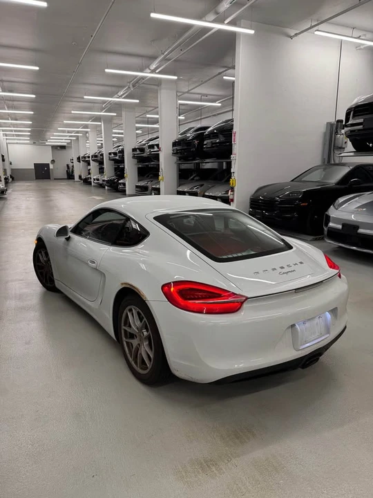 2015 Porsche 981 Cayman - Image 6 of 11