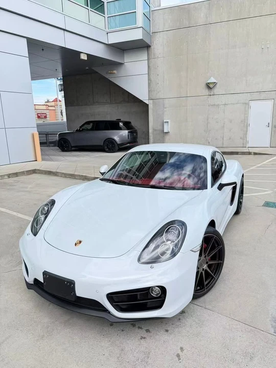 2015 Porsche 981 Cayman - Image 8 of 10