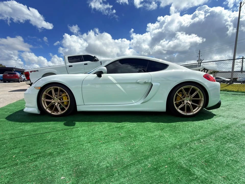 2015 Porsche 981 Cayman - Image 7 of 11