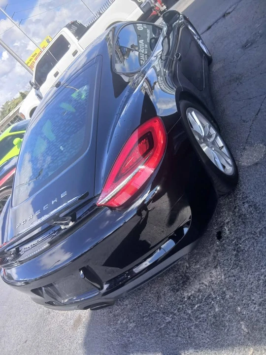 2015 Porsche 981 Cayman - Image 4 of 5