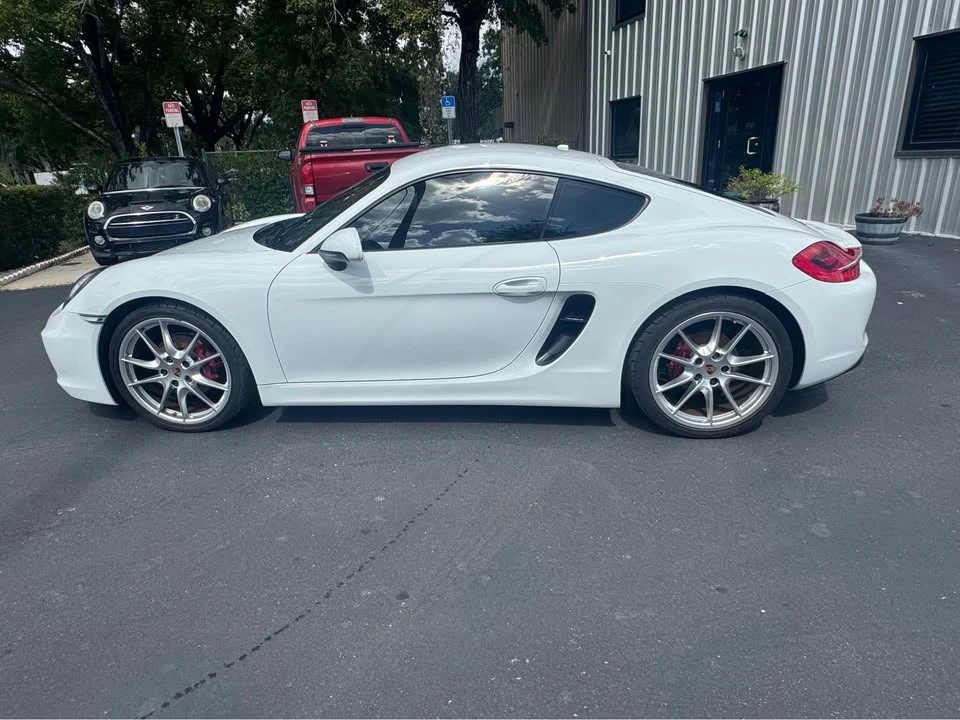 2015 Porsche 981 Cayman - Image 4 of 12