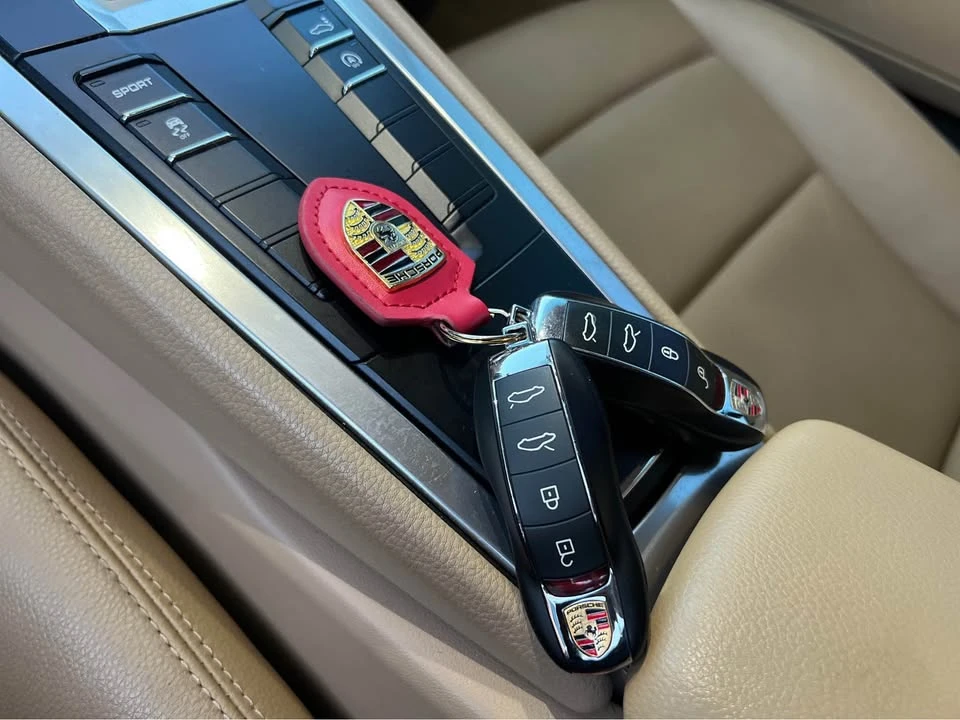 2015 Porsche 981 Cayman - Image 17 of 18