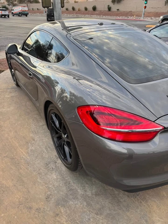 2015 Porsche 981 Cayman - Image 4 of 8