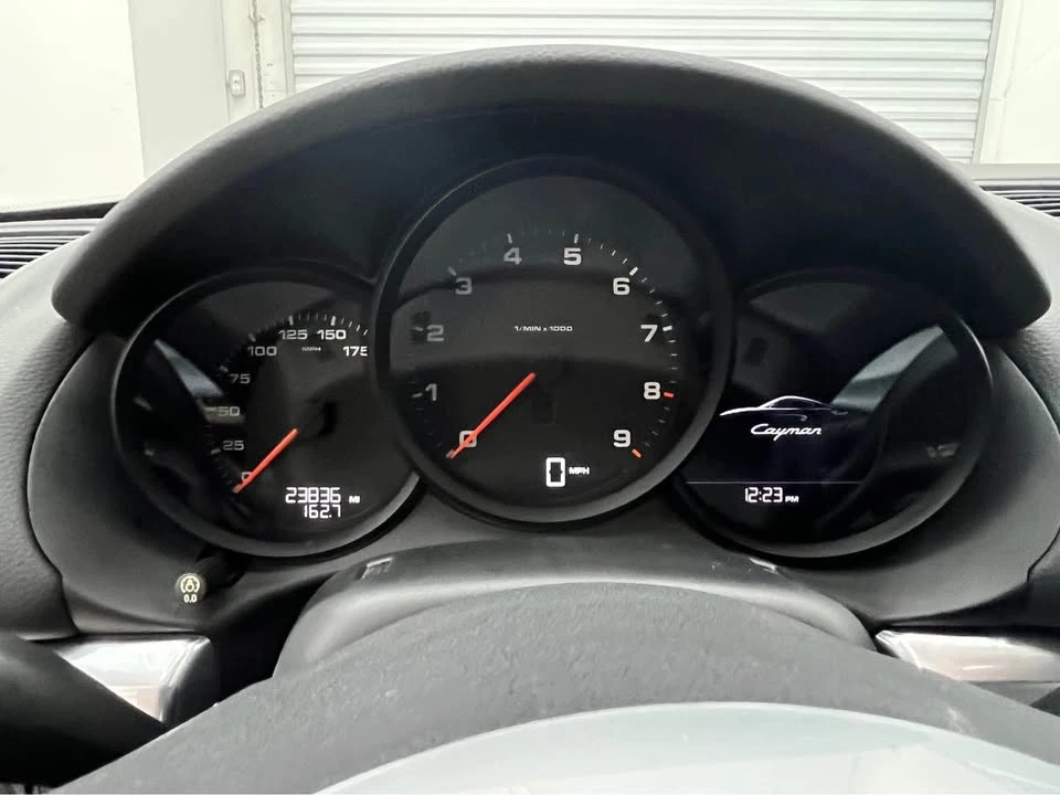 2015 Porsche 981 Cayman - Image 9 of 16