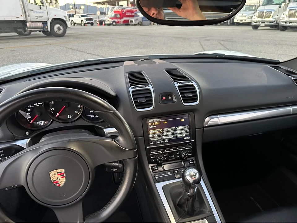 2015 Porsche 981 Cayman - Image 15 of 19
