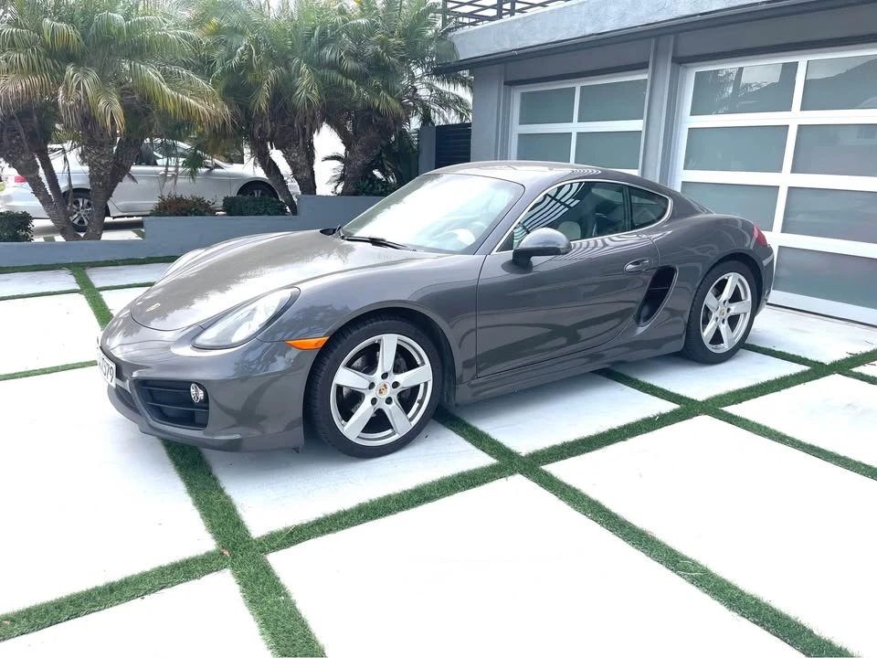 2015 Porsche 981 Cayman - Image 2 of 12