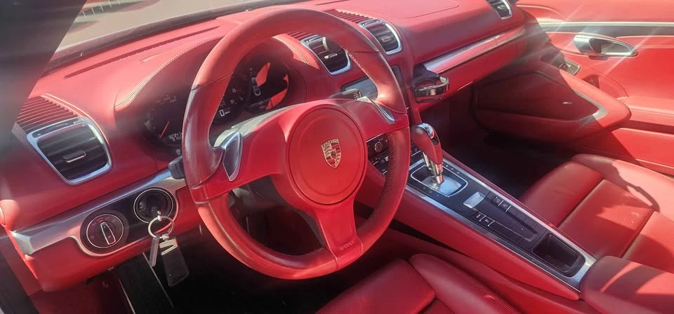 2015 Porsche 981 Cayman - Image 18 of 20