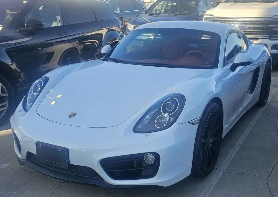 2015 Porsche 981 Cayman - Image 16 of 20