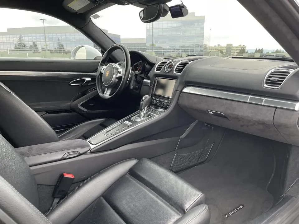 2015 Porsche 981 Cayman GTS - Image 8 of 11