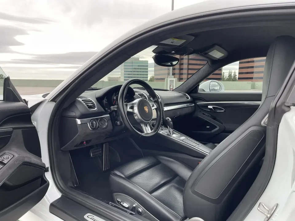 2015 Porsche 981 Cayman GTS - Image 6 of 11