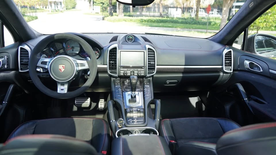 2015 Porsche 958 Cayenne GTS - Image 13 of 18
