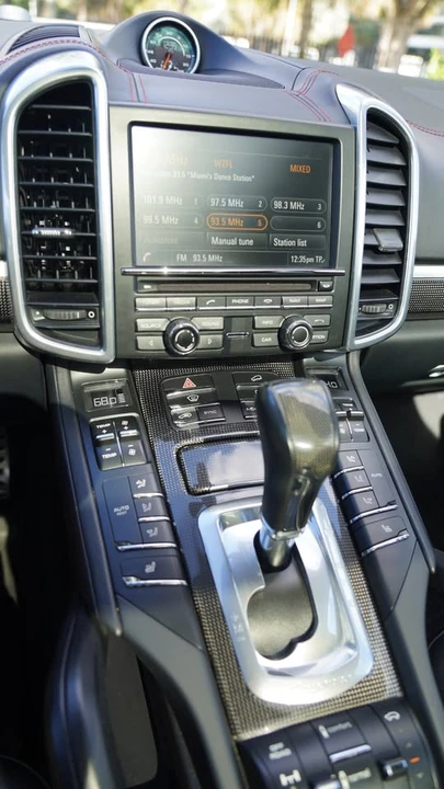2015 Porsche 958 Cayenne GTS - Image 15 of 18