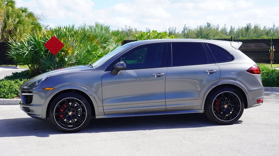 2015 Porsche 958 Cayenne GTS - Image 10 of 18