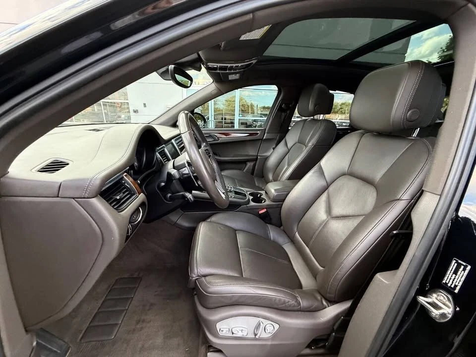 2015 Porsche Macan - Image 11 of 20